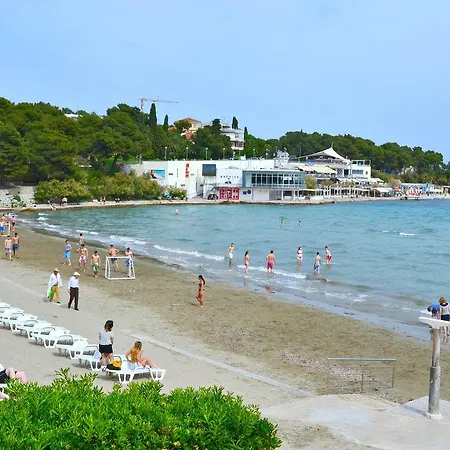 Πανσιόν Perello Old Town 3*