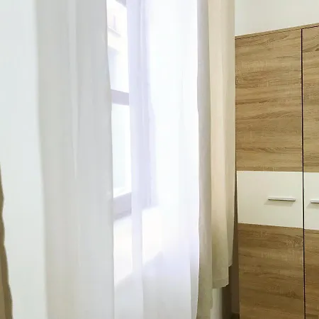 Gostinjska kuća Perello Old Town 3*