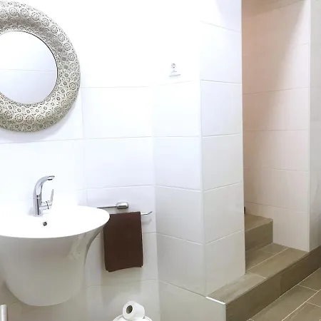 Πανσιόν Perello Old Town 3*