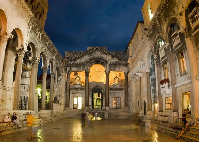 Perello Old Town 3*